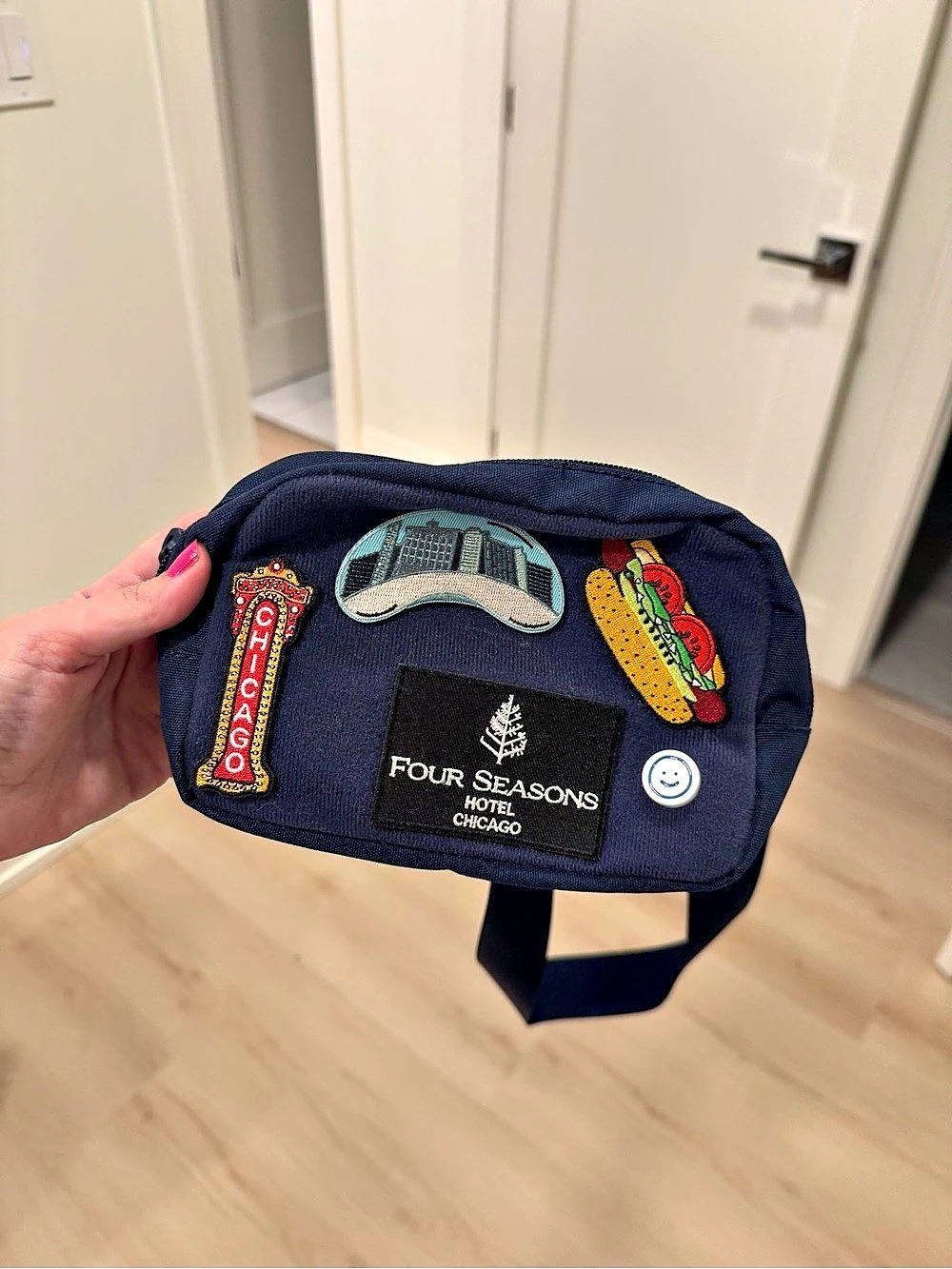 Four Seasons Hotel Chicago Travel Cosmetic Bag in Navy Multicolor
